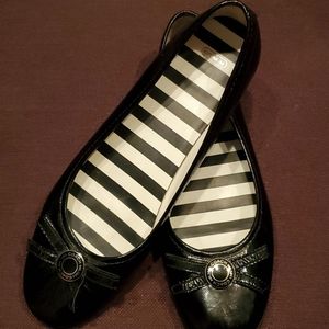 Coach Flats, Collins